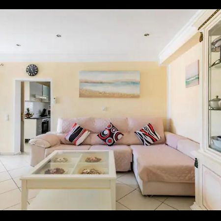 Villa Eva Asiana Guesthouse With Shared Pool เบนิสซา ภายนอก รูปภาพ